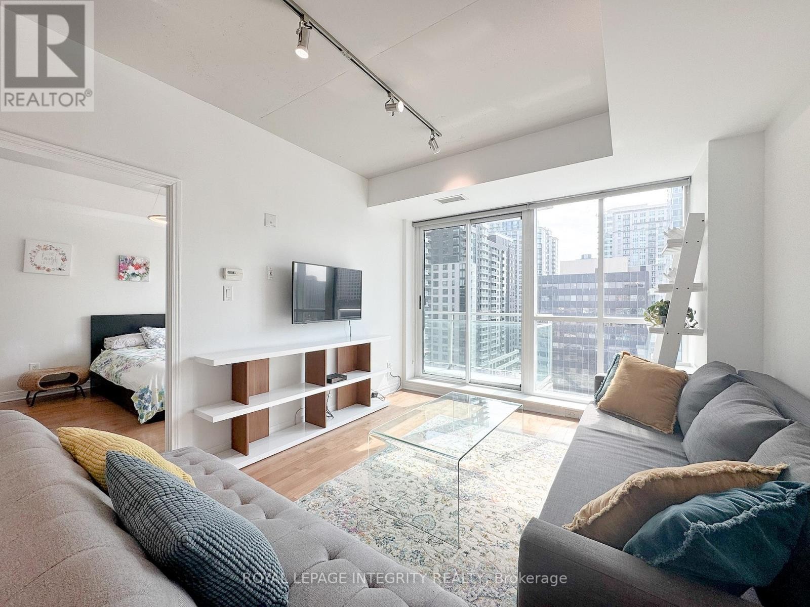 












1203 - 134 YORK STREET

,
Ottawa,




Ontario
K1N1K8

