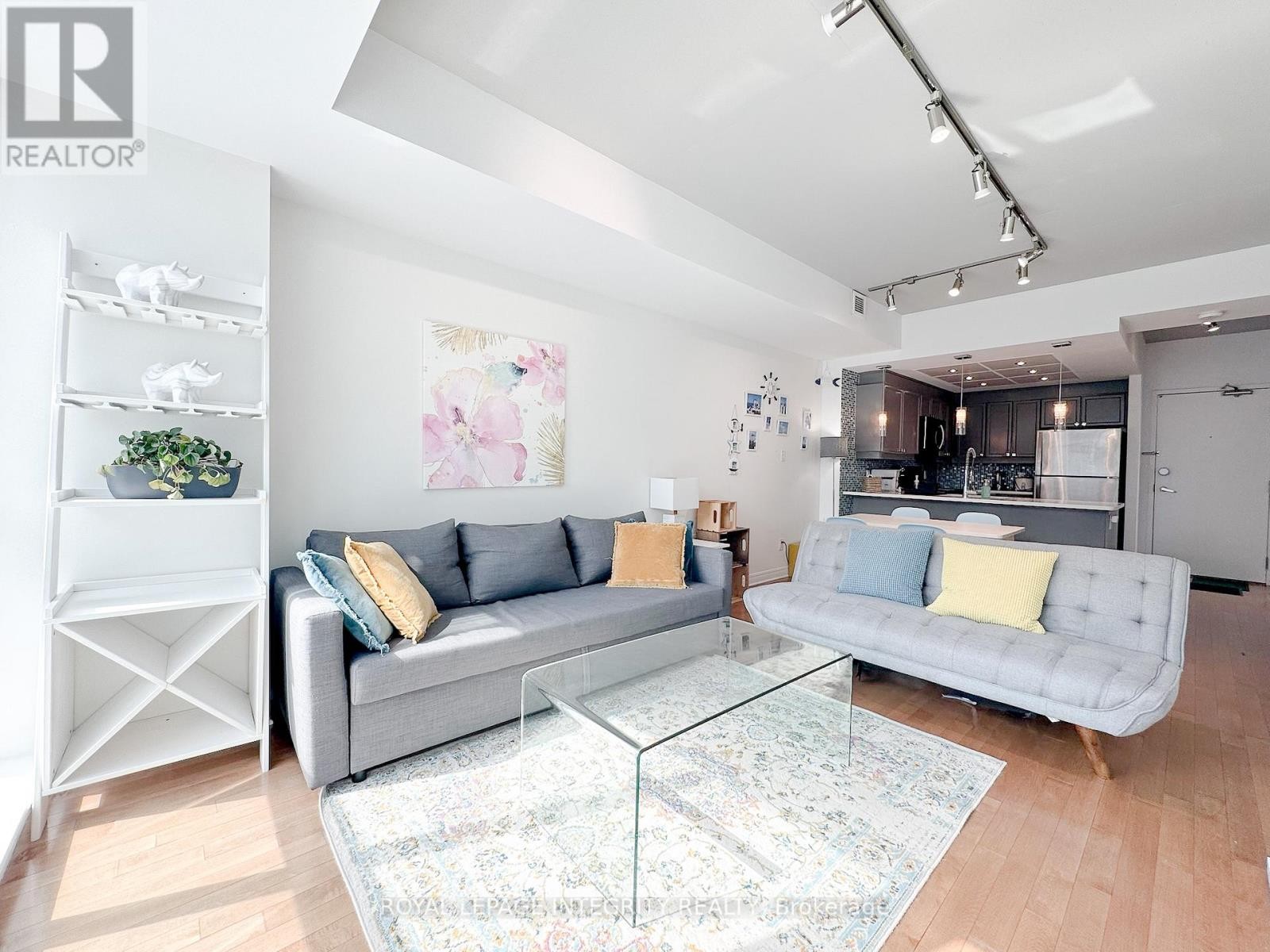












1203 - 134 YORK STREET

,
Ottawa,




Ontario
K1N1K8

