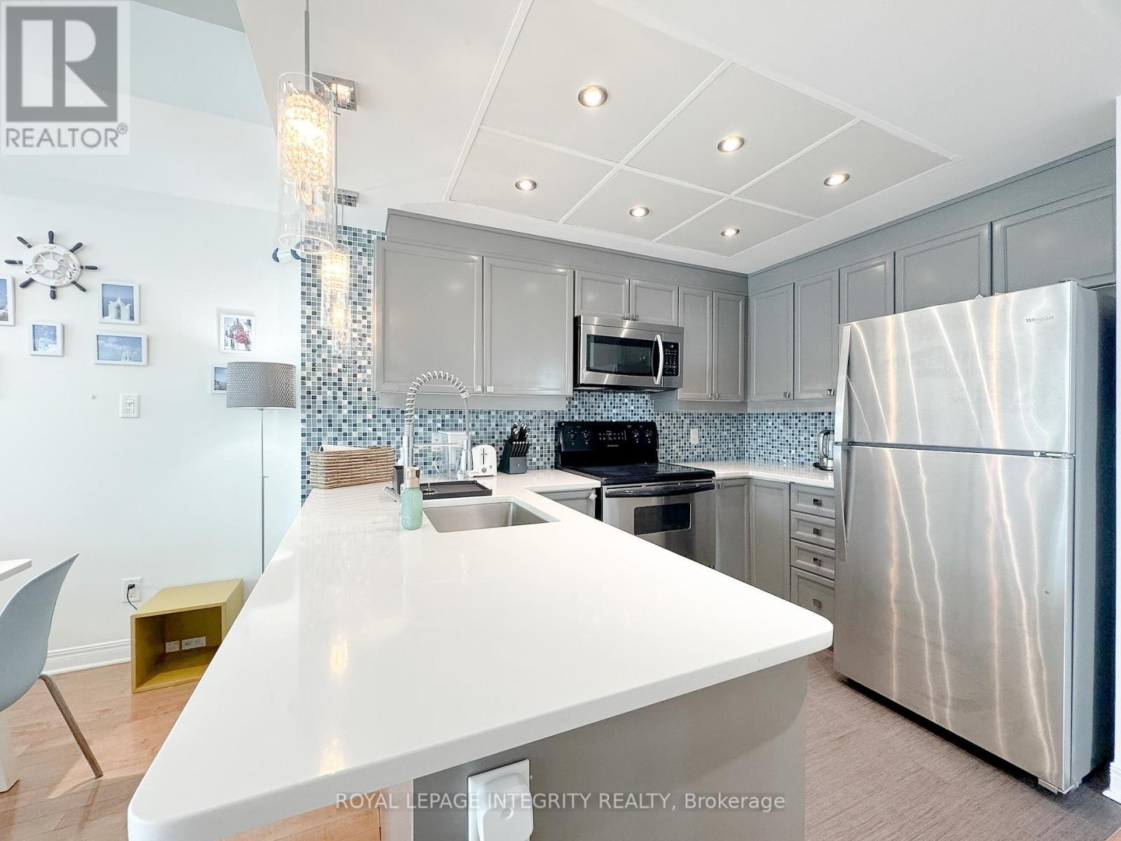 












1203 - 134 YORK STREET

,
Ottawa,




Ontario
K1N1K8

