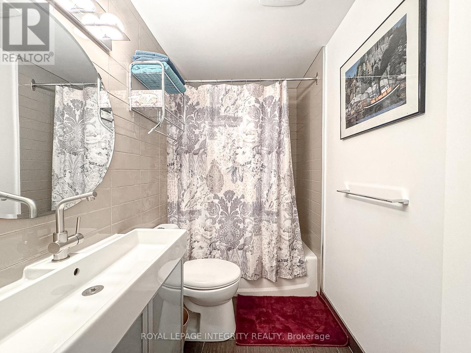 












1203 - 134 YORK STREET

,
Ottawa,




Ontario
K1N1K8

