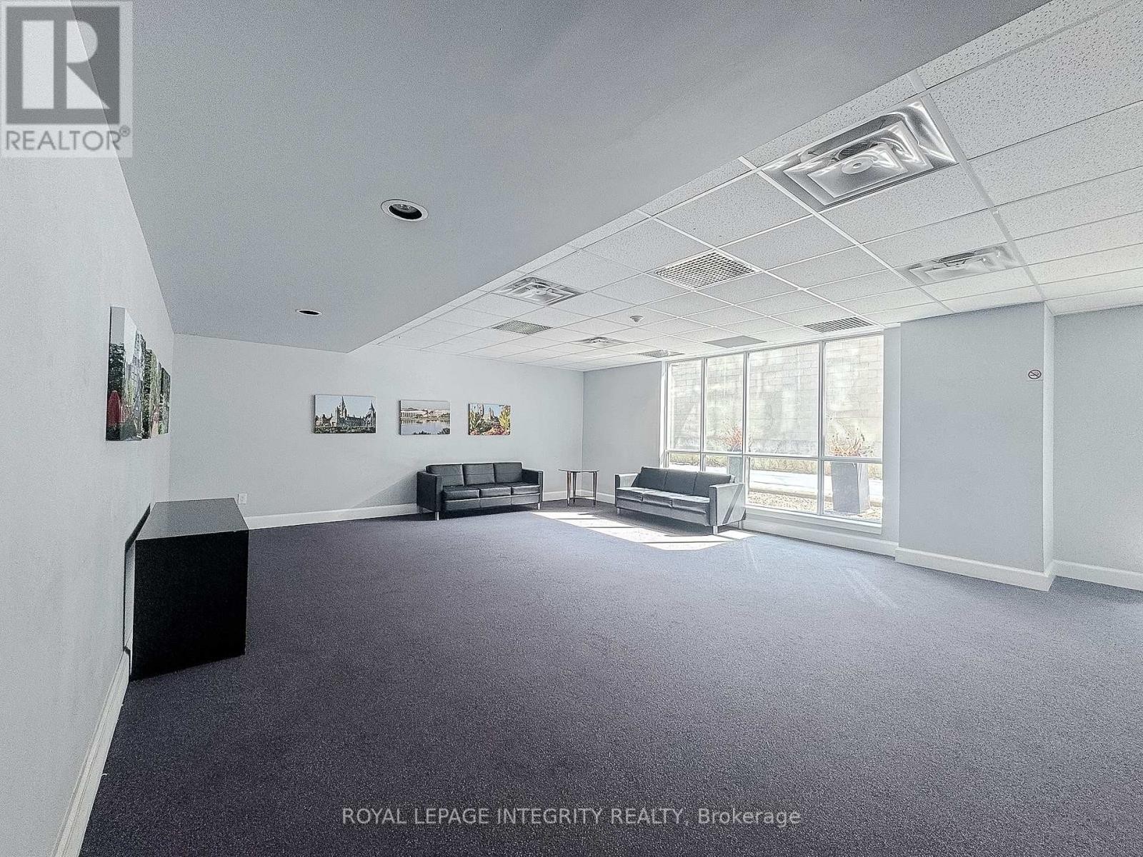












1203 - 134 YORK STREET

,
Ottawa,




Ontario
K1N1K8

