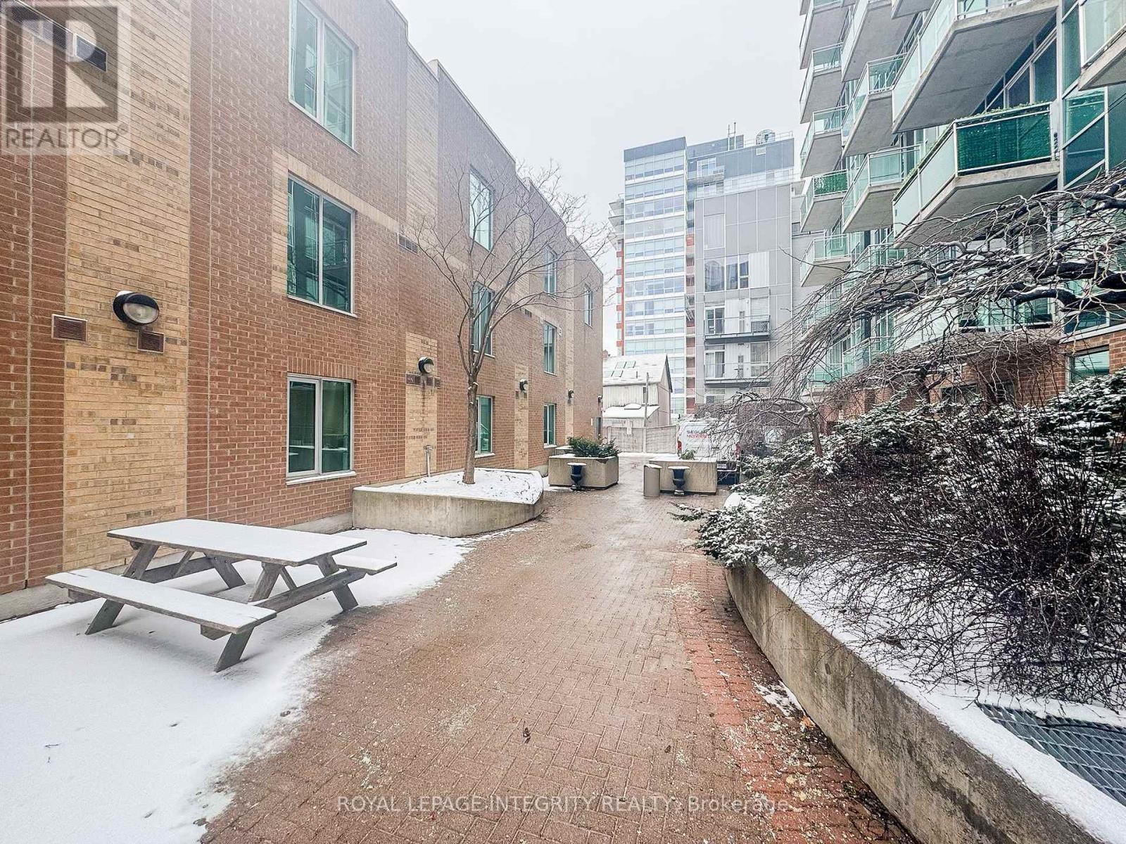 












1203 - 134 YORK STREET

,
Ottawa,




Ontario
K1N1K8

