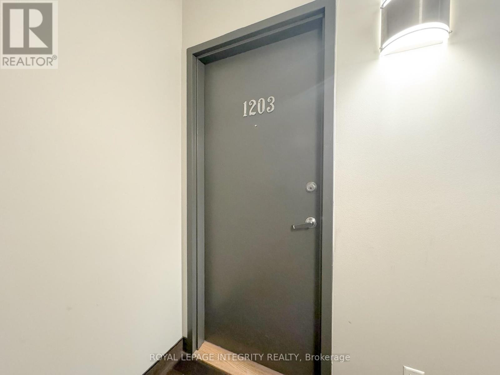 












1203 - 134 YORK STREET

,
Ottawa,




Ontario
K1N1K8

