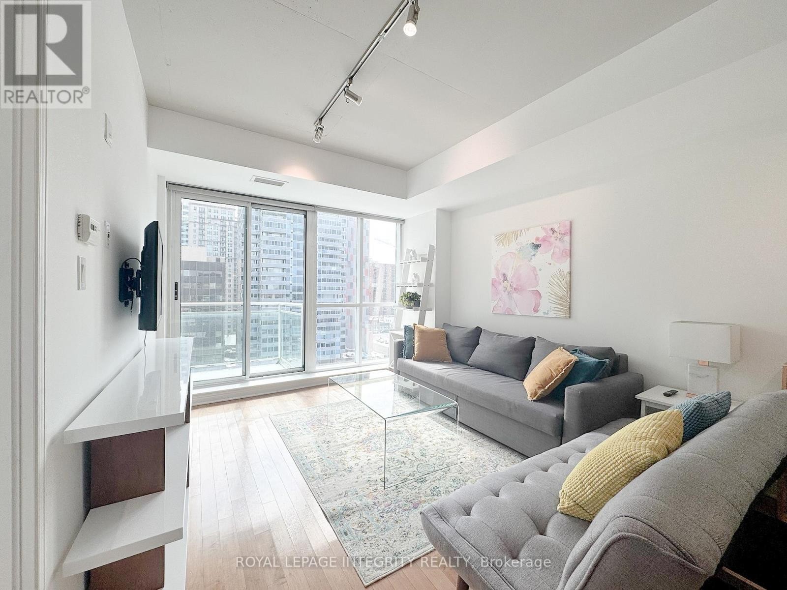 












1203 - 134 YORK STREET

,
Ottawa,




Ontario
K1N1K8

