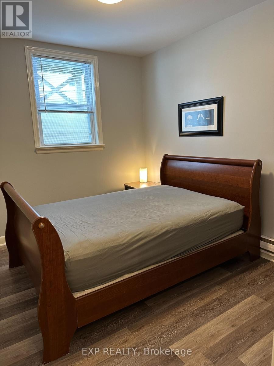












1 - 242 BRIDGE STREET

,
Carleton Place,




Ontario
K7C3H4


