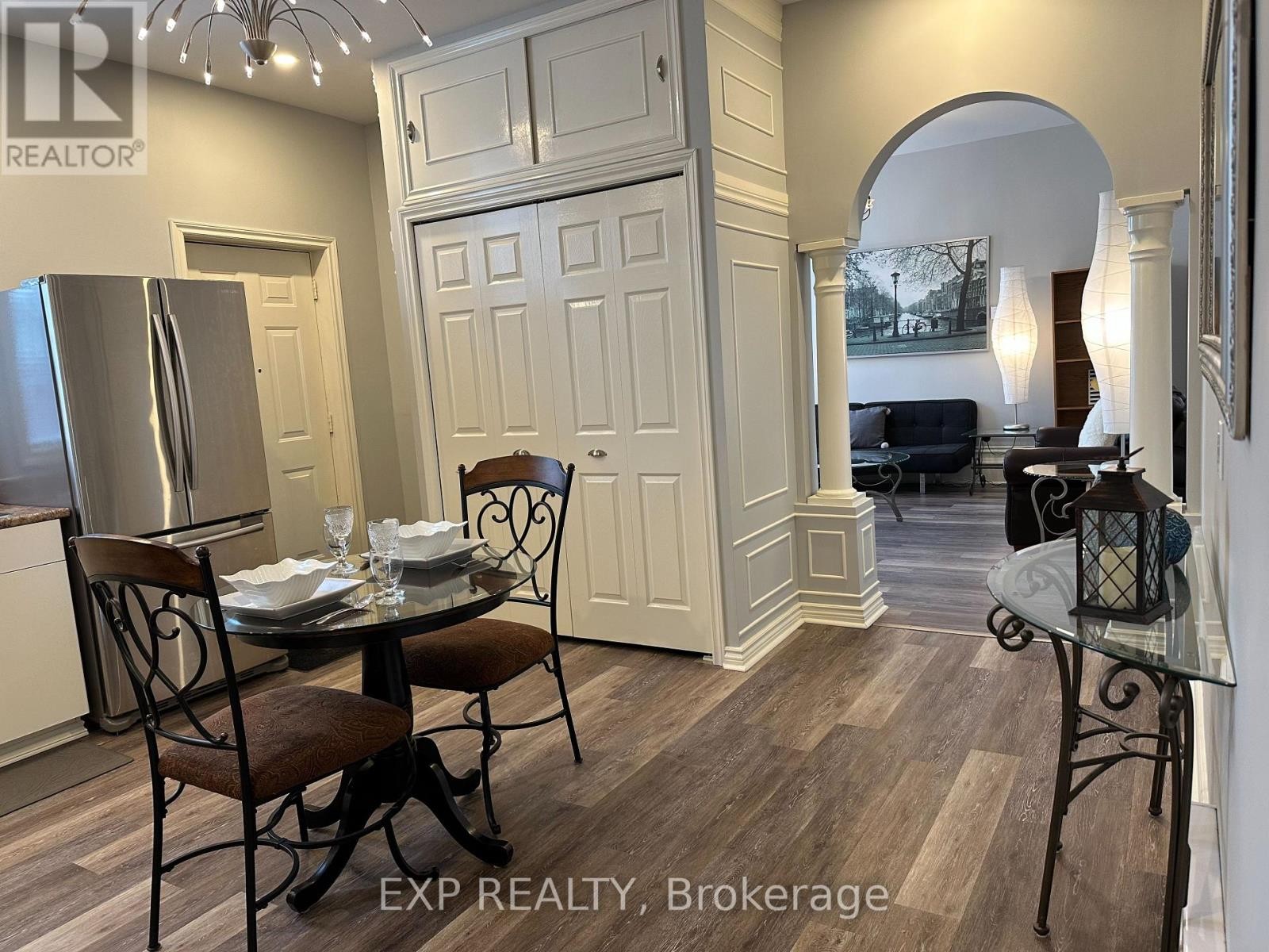 












1 - 242 BRIDGE STREET

,
Carleton Place,




Ontario
K7C3H4

