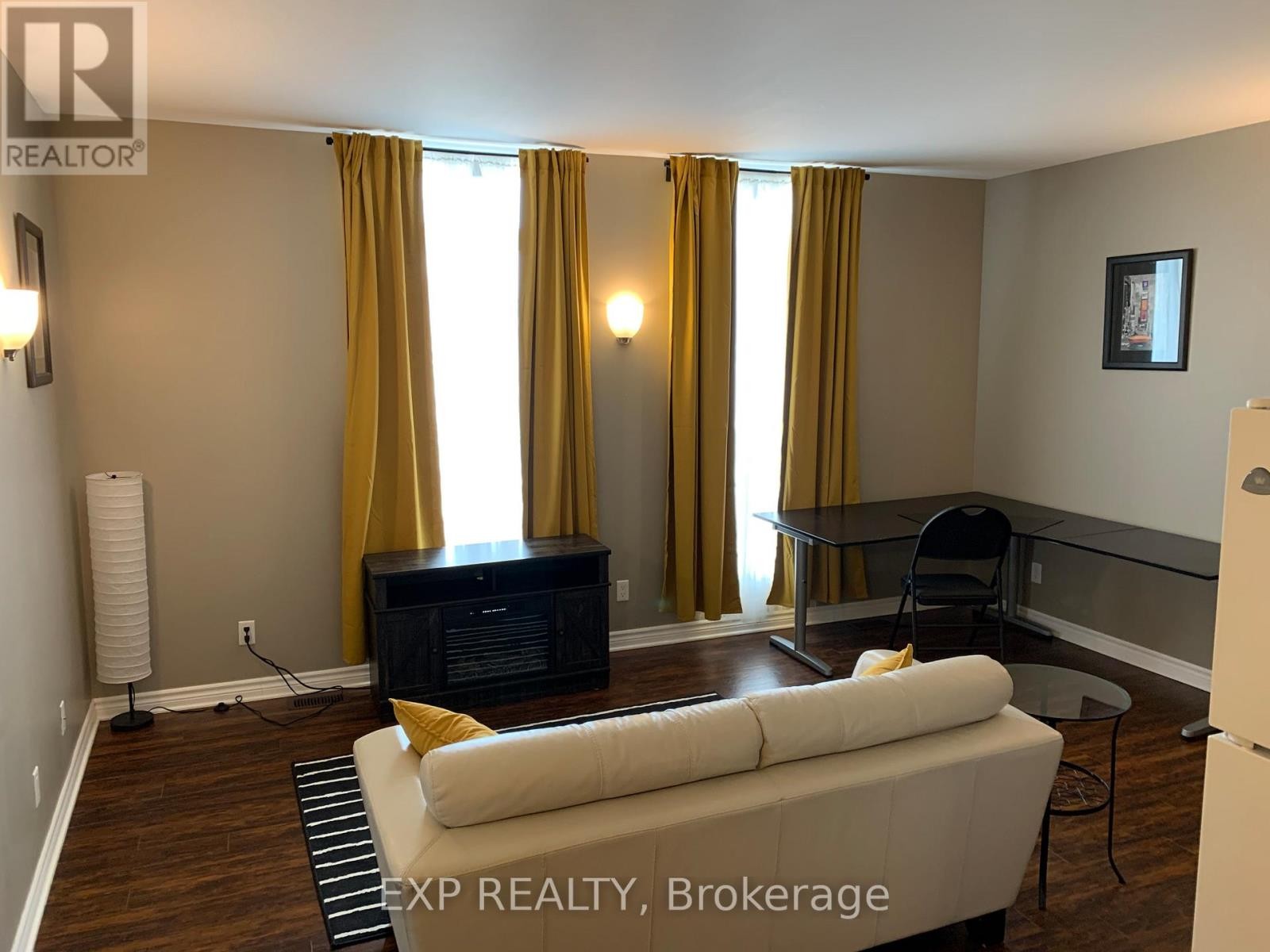 












3C - 43 BRIDGE STREET

,
Carleton Place,




Ontario
K7C2V2

