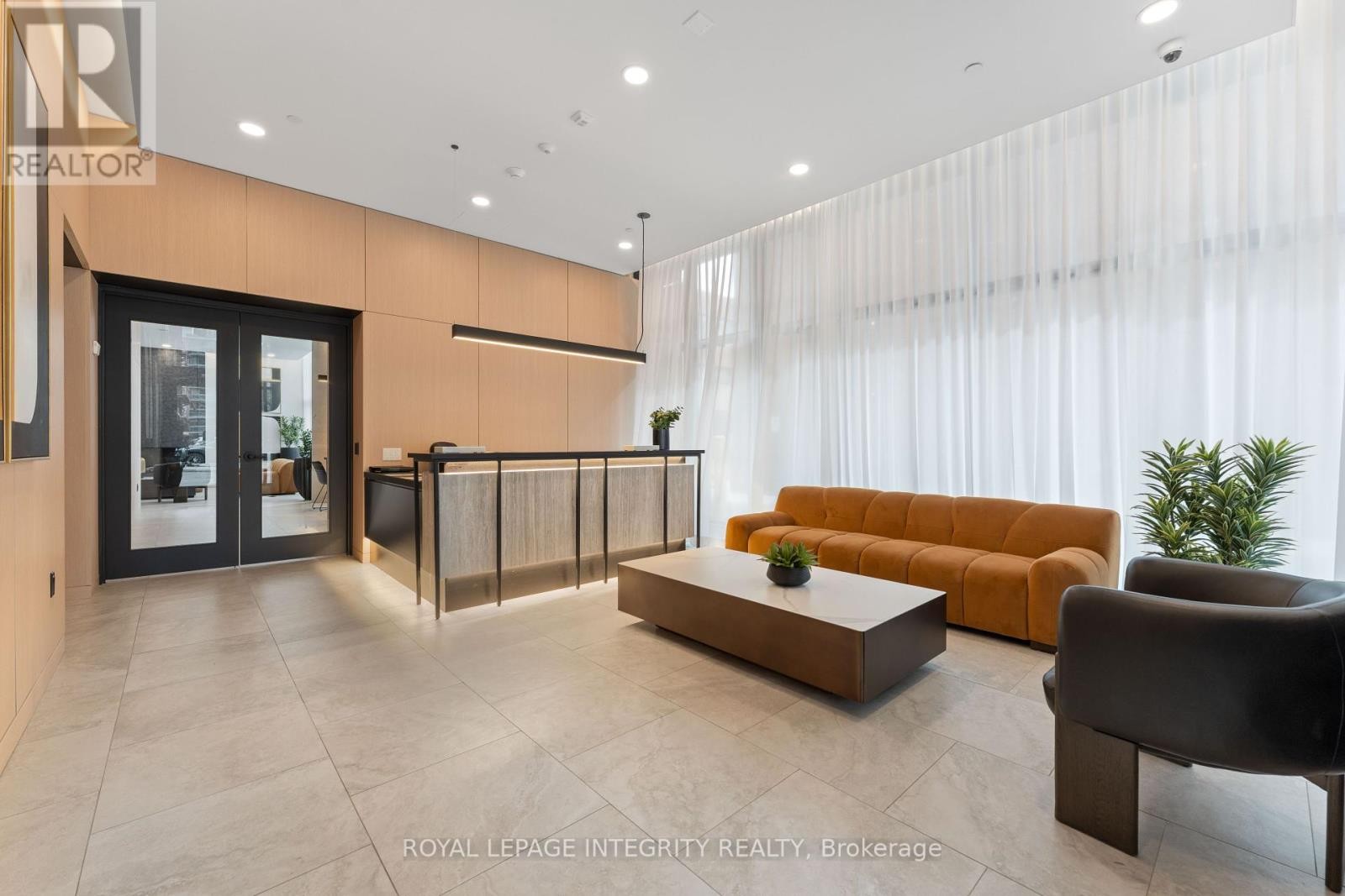 












717 - 10 JAMES STREET

,
Ottawa,




Ontario
K2P1T2

