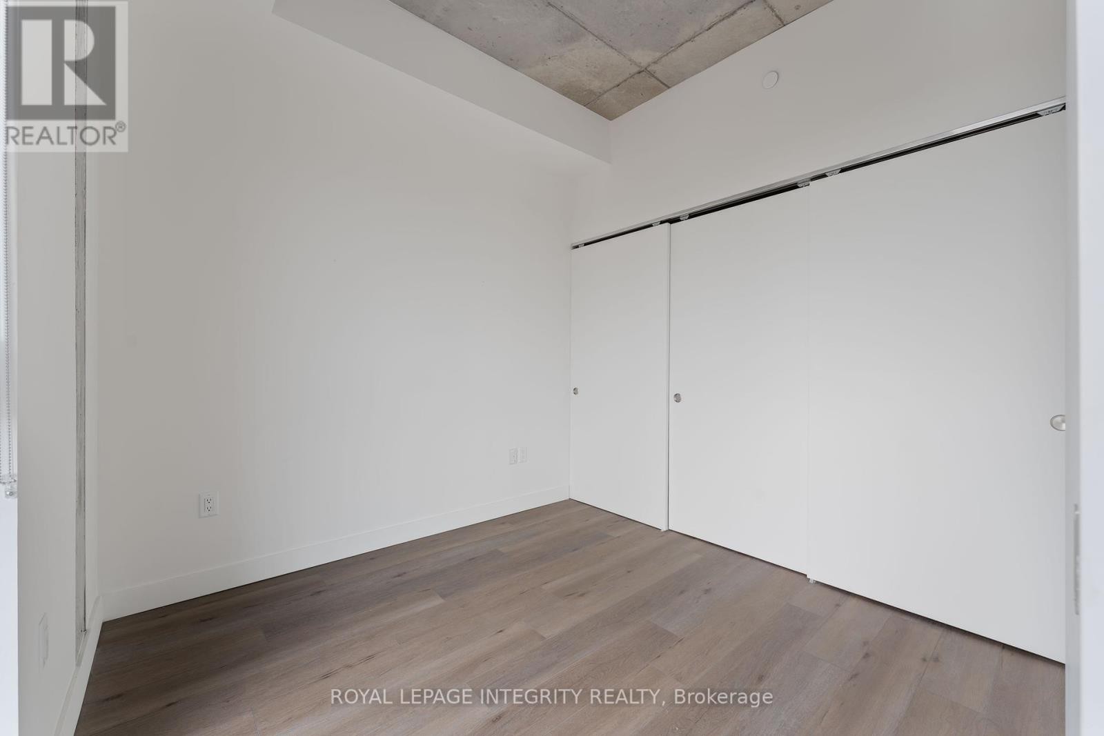 












717 - 10 JAMES STREET

,
Ottawa,




Ontario
K2P1T2

