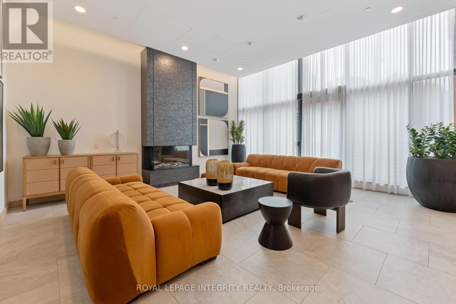 












717 - 10 JAMES STREET

,
Ottawa,




Ontario
K2P1T2

