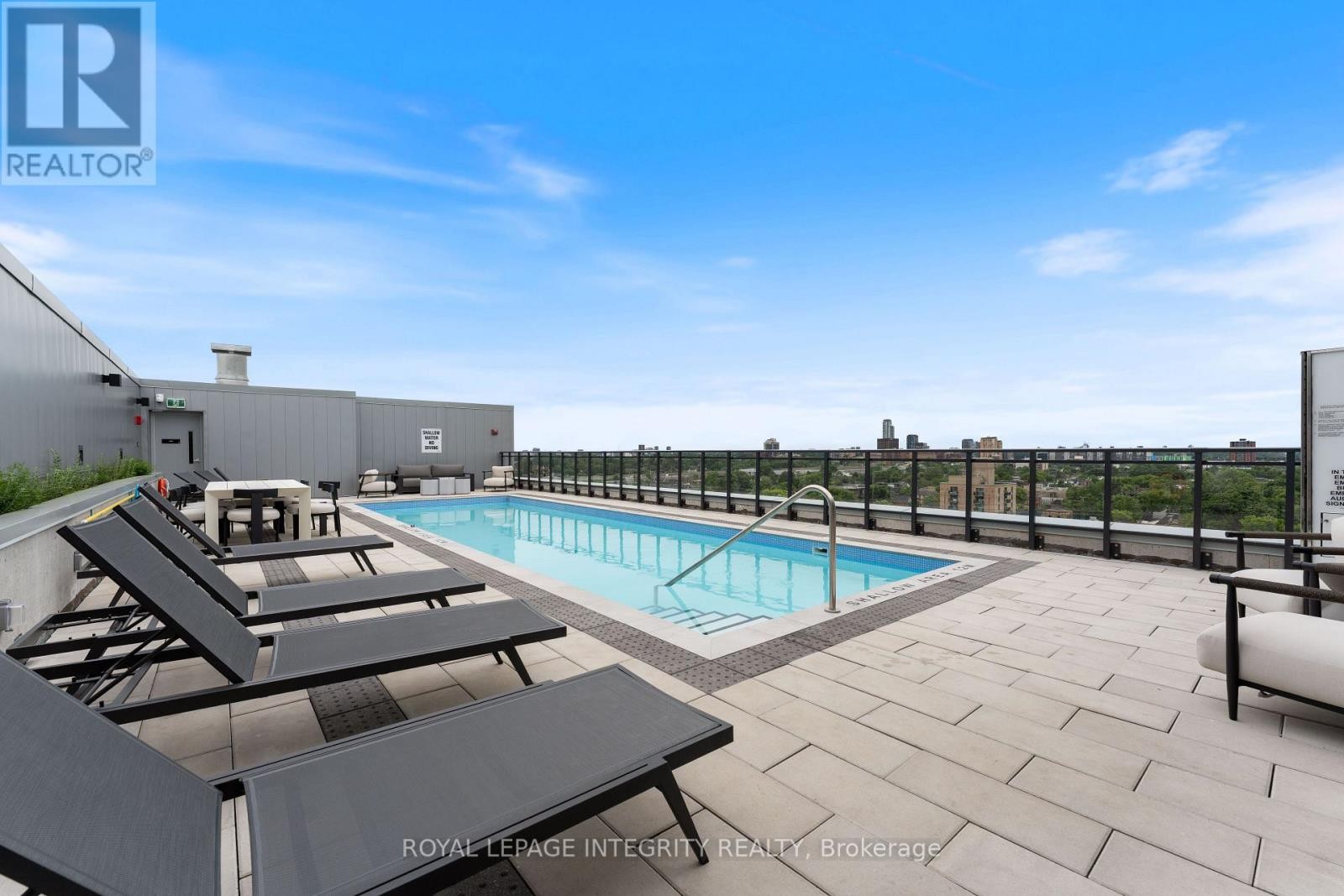 












717 - 10 JAMES STREET

,
Ottawa,




Ontario
K2P1T2

