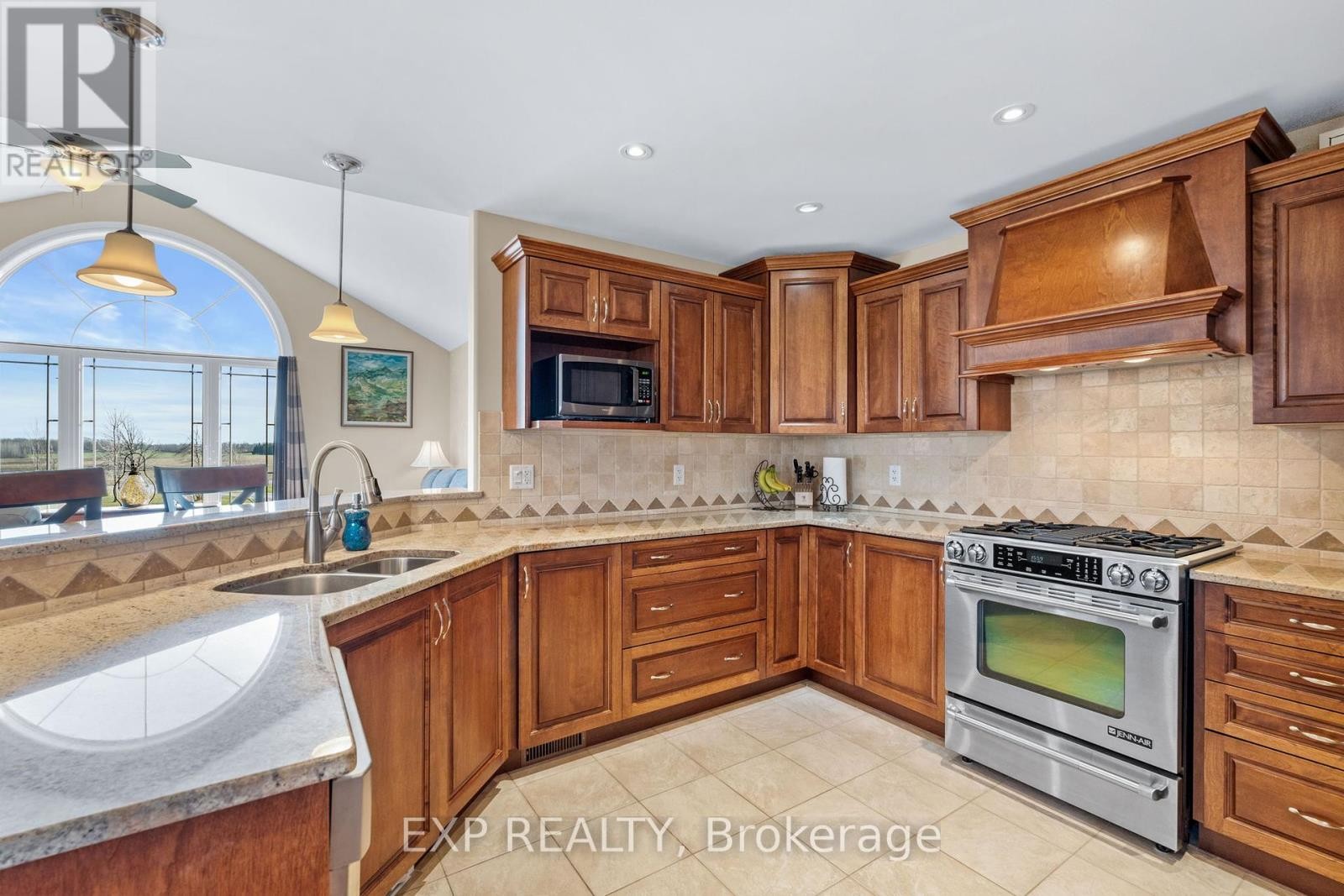 












5940 BROPHY DRIVE

,
Ottawa,




Ontario
K0A2Z0

