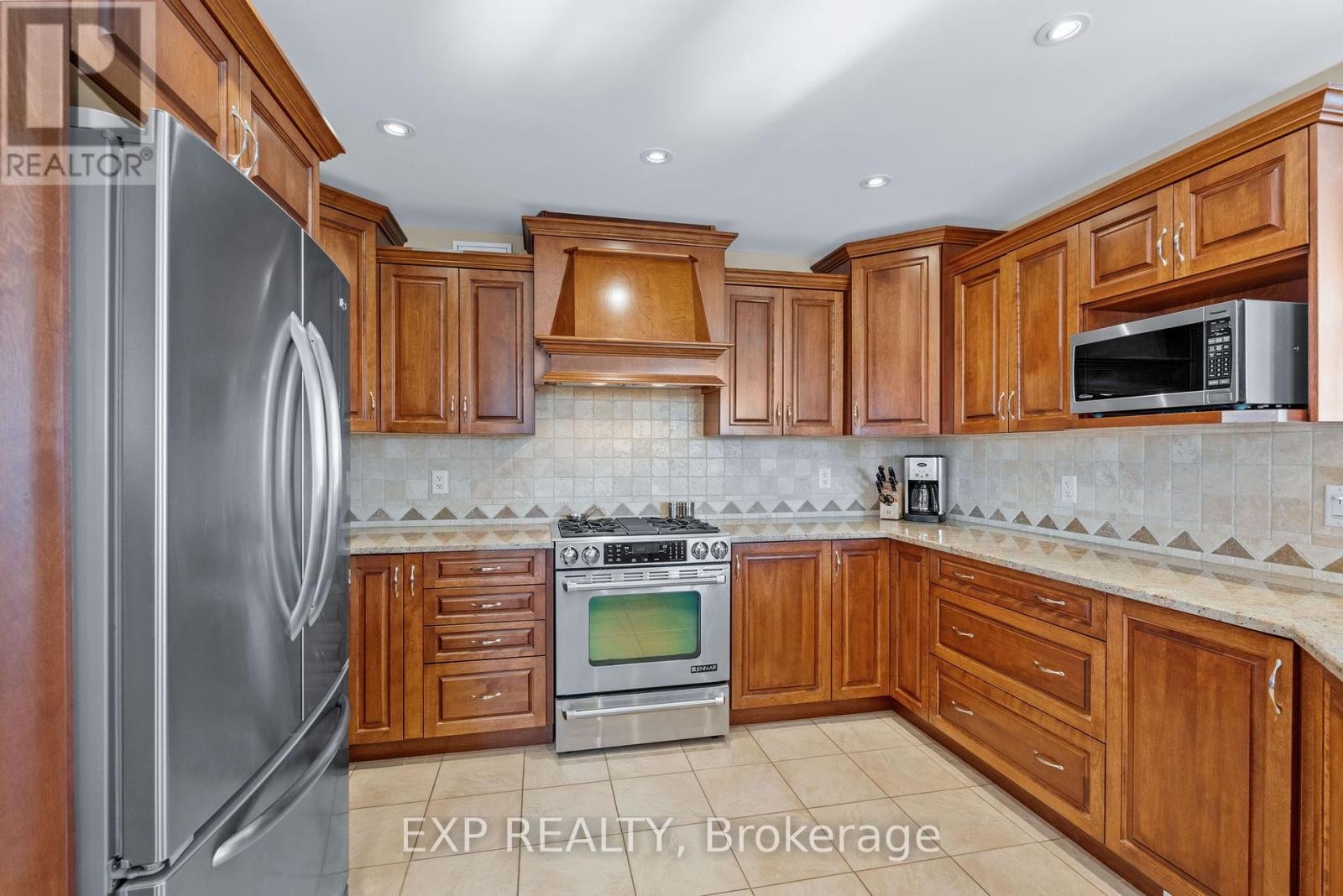 












5940 BROPHY DRIVE

,
Ottawa,




Ontario
K0A2Z0

