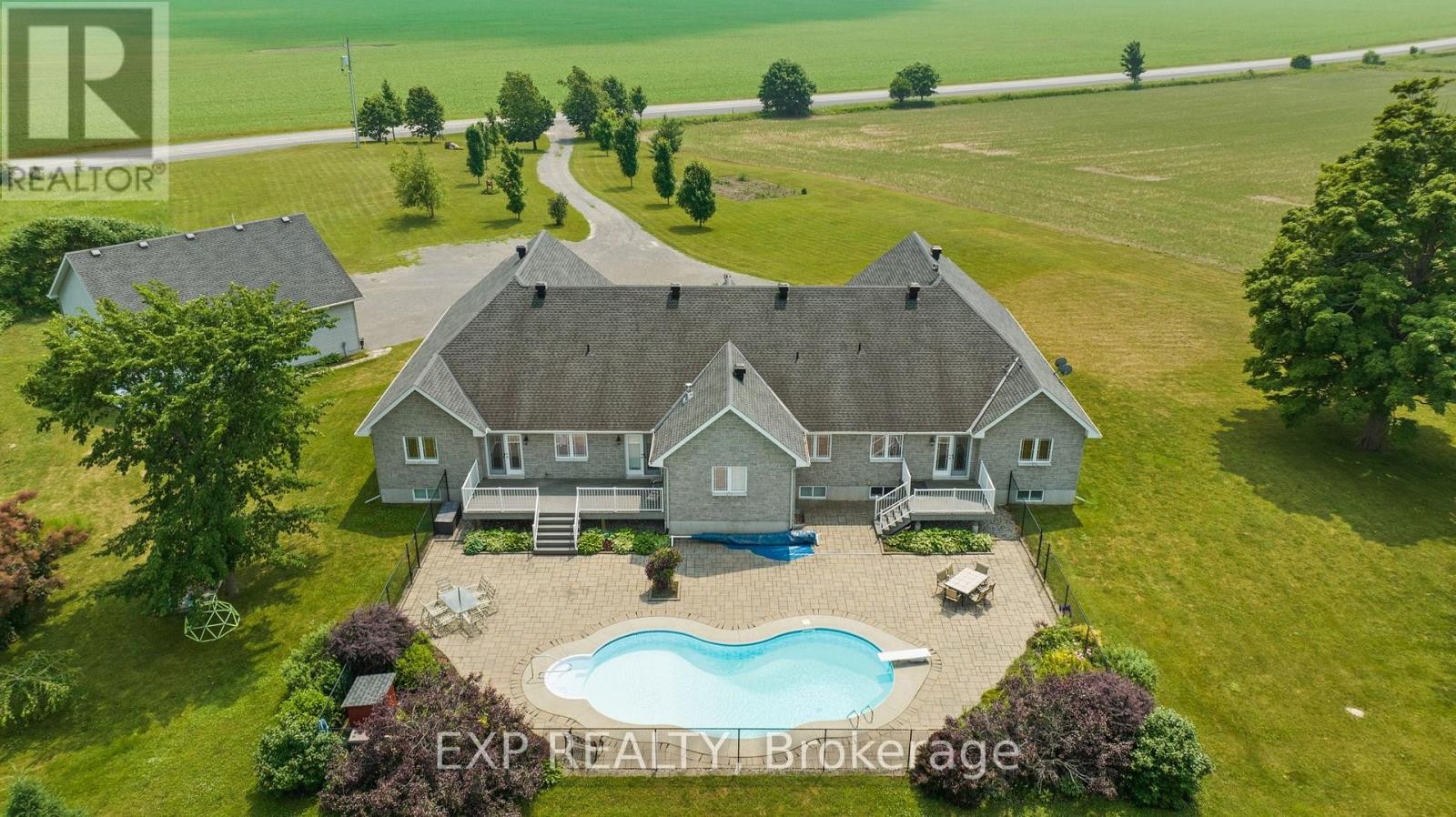 












5940 BROPHY DRIVE

,
Ottawa,




Ontario
K0A2Z0

