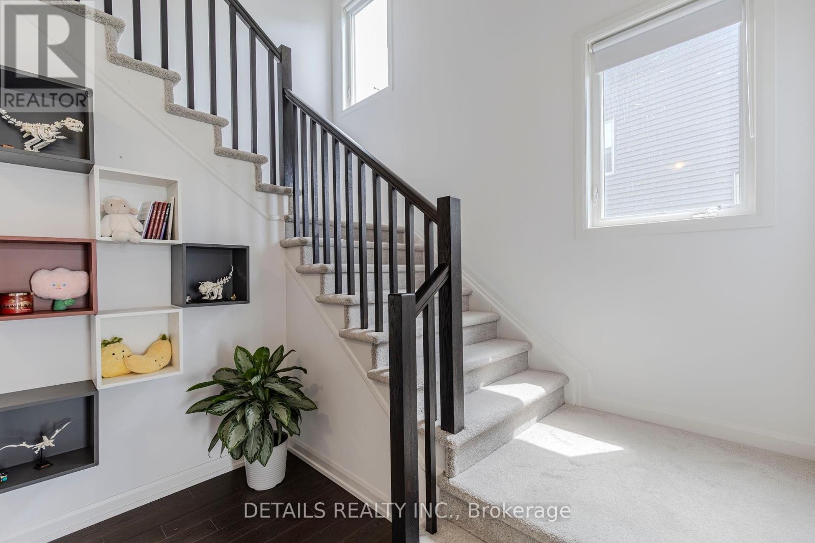 












372 STERLING AVENUE

,
Clarence-Rockland,




Ontario
K4K0L4

