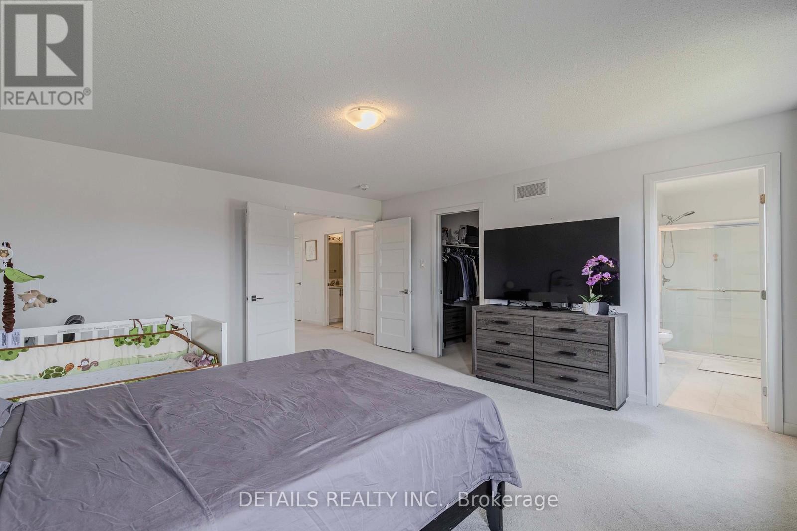 












372 STERLING AVENUE

,
Clarence-Rockland,




Ontario
K4K0L4


