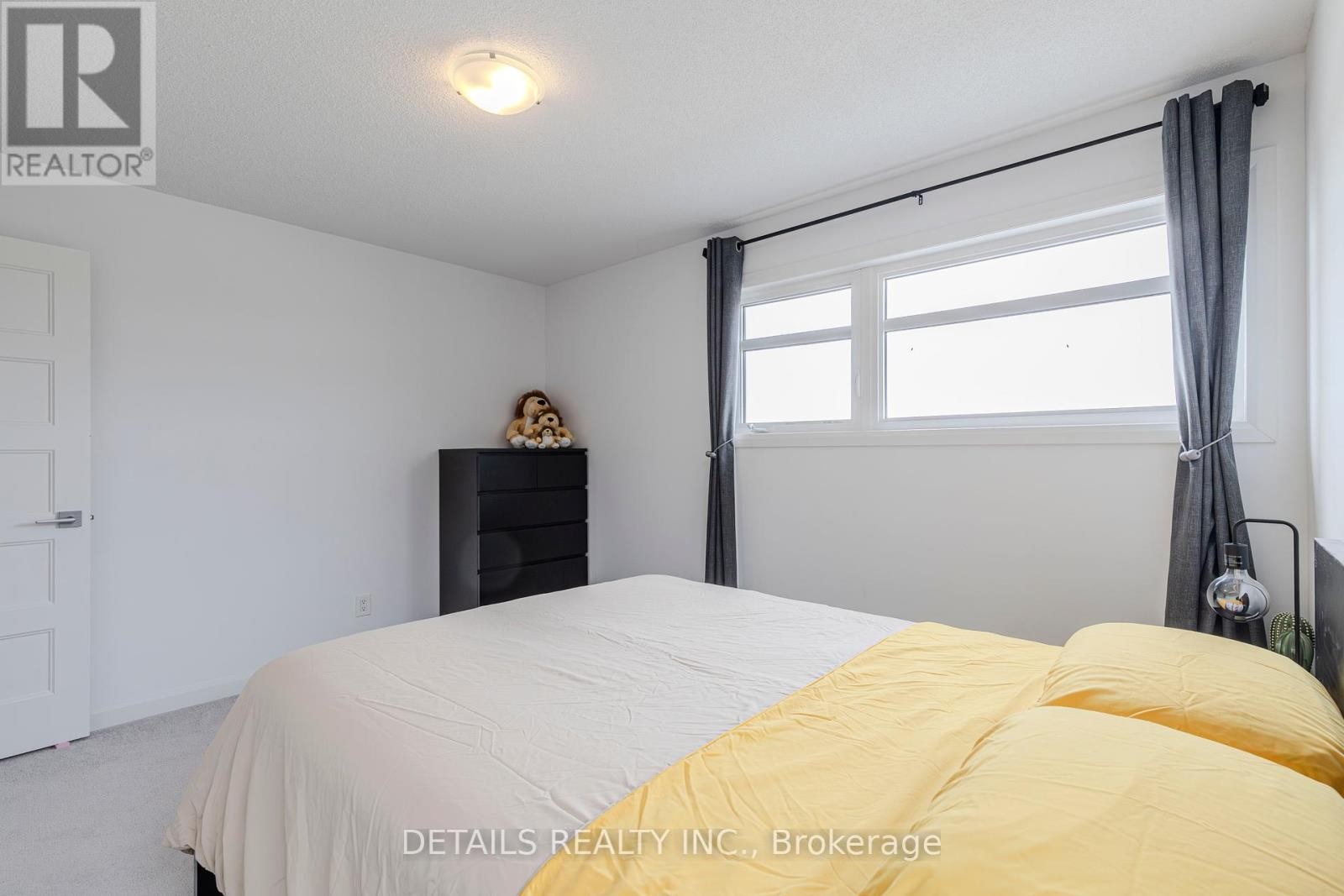 












372 STERLING AVENUE

,
Clarence-Rockland,




Ontario
K4K0L4

