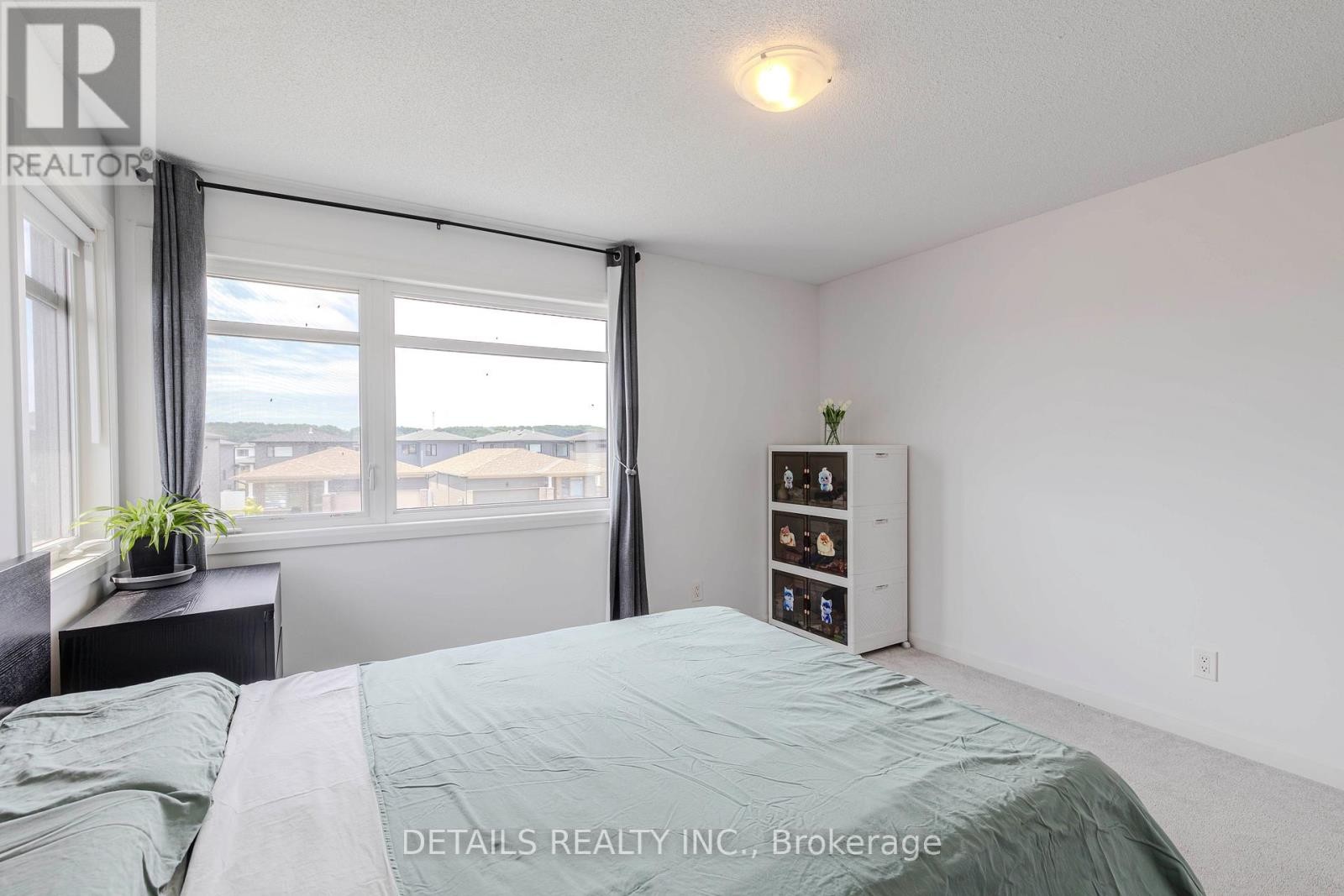 












372 STERLING AVENUE

,
Clarence-Rockland,




Ontario
K4K0L4

