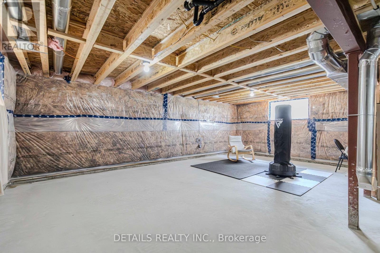 












372 STERLING AVENUE

,
Clarence-Rockland,




Ontario
K4K0L4

