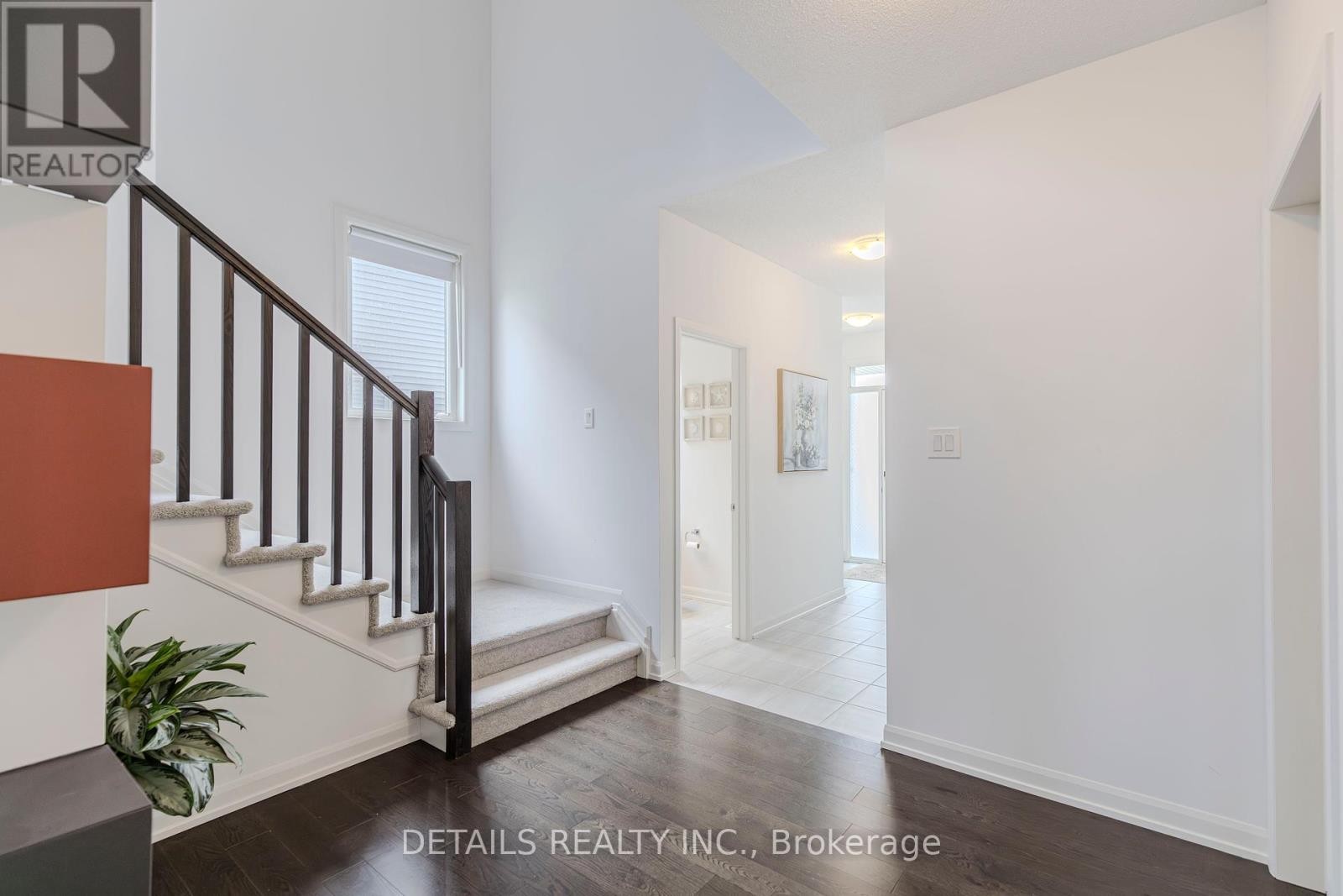 












372 STERLING AVENUE

,
Clarence-Rockland,




Ontario
K4K0L4


