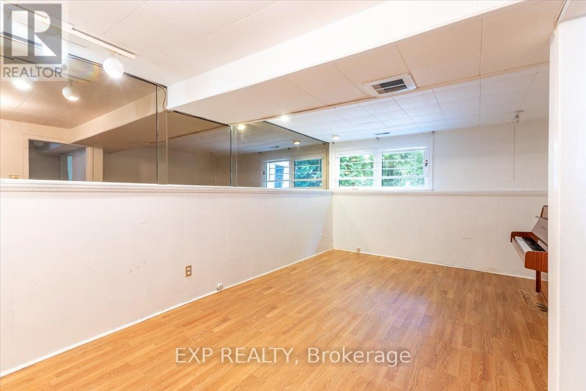 












2209 FILLMORE CRESCENT

,
Ottawa,




Ontario
K1J6A1

