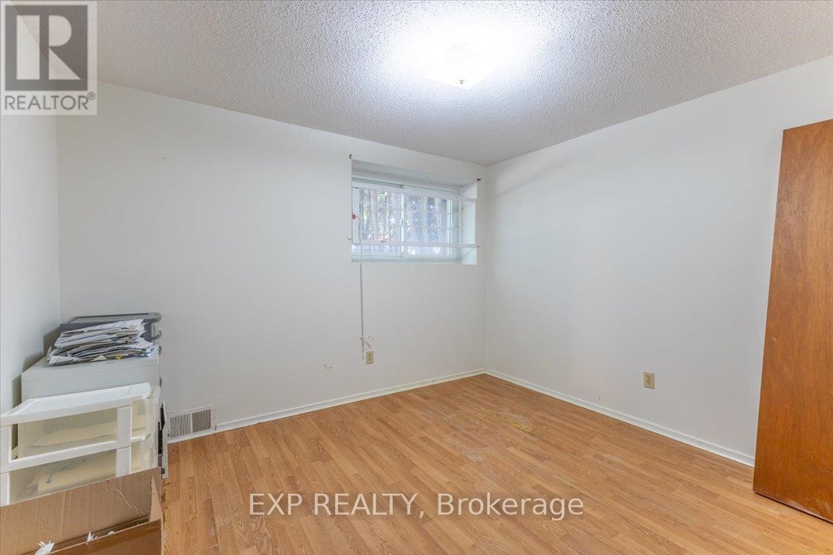 












2209 FILLMORE CRESCENT

,
Ottawa,




Ontario
K1J6A1

