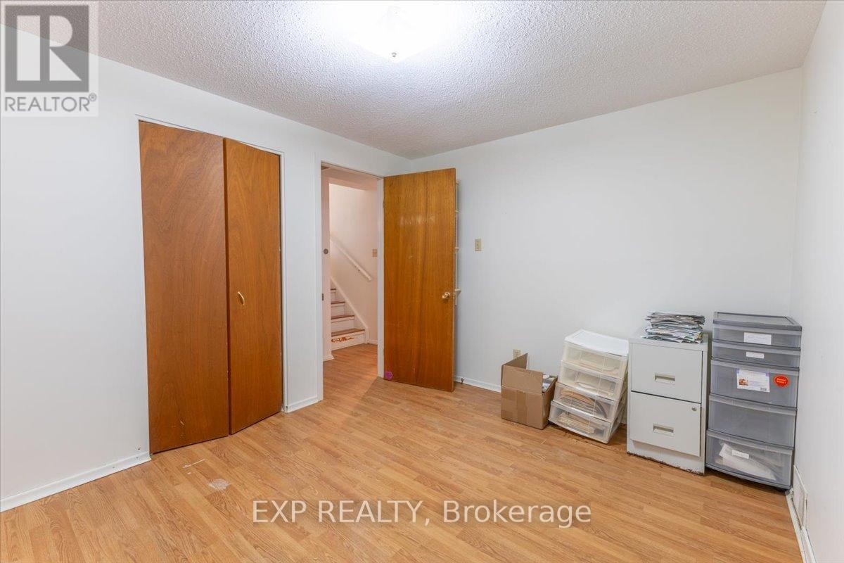 












2209 FILLMORE CRESCENT

,
Ottawa,




Ontario
K1J6A1

