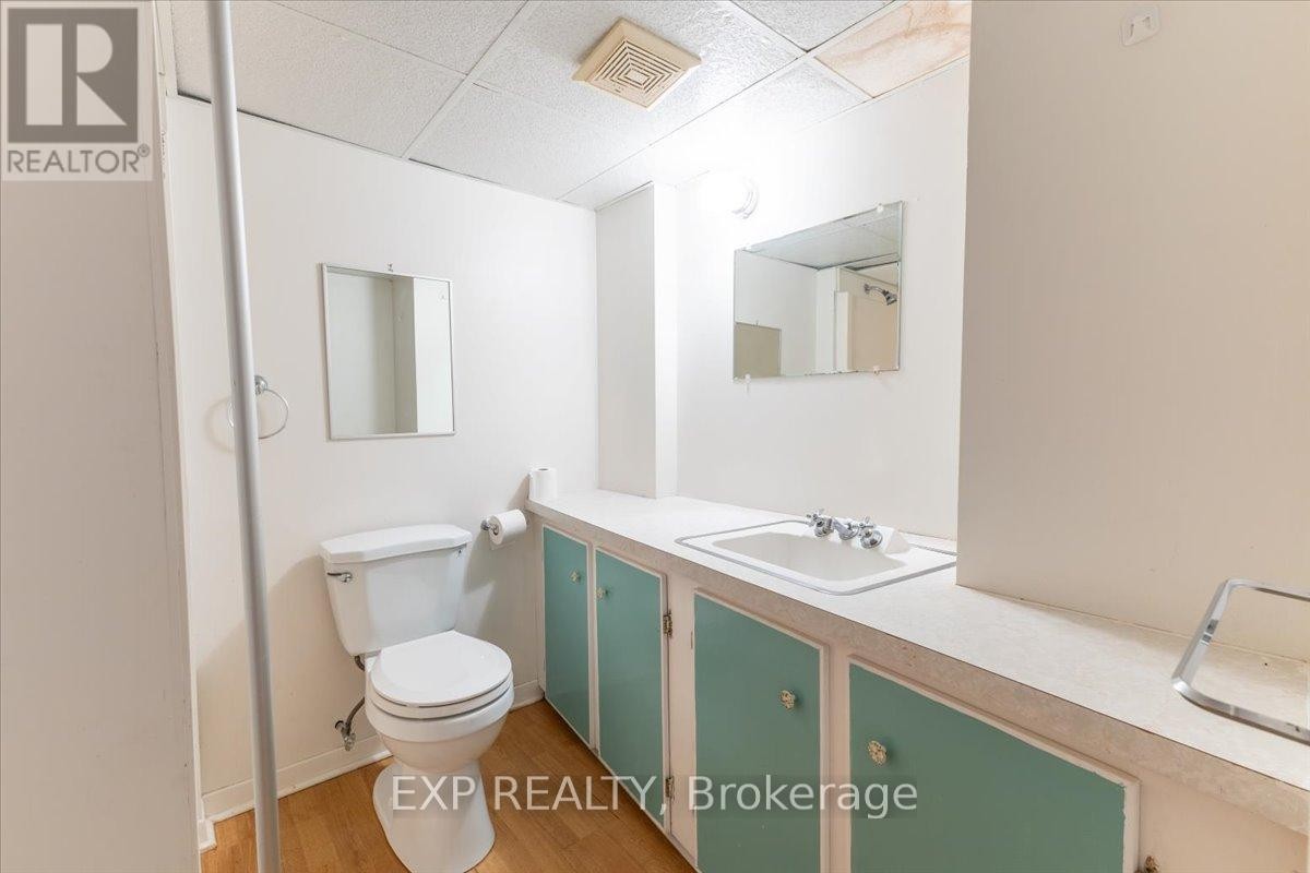 












2209 FILLMORE CRESCENT

,
Ottawa,




Ontario
K1J6A1

