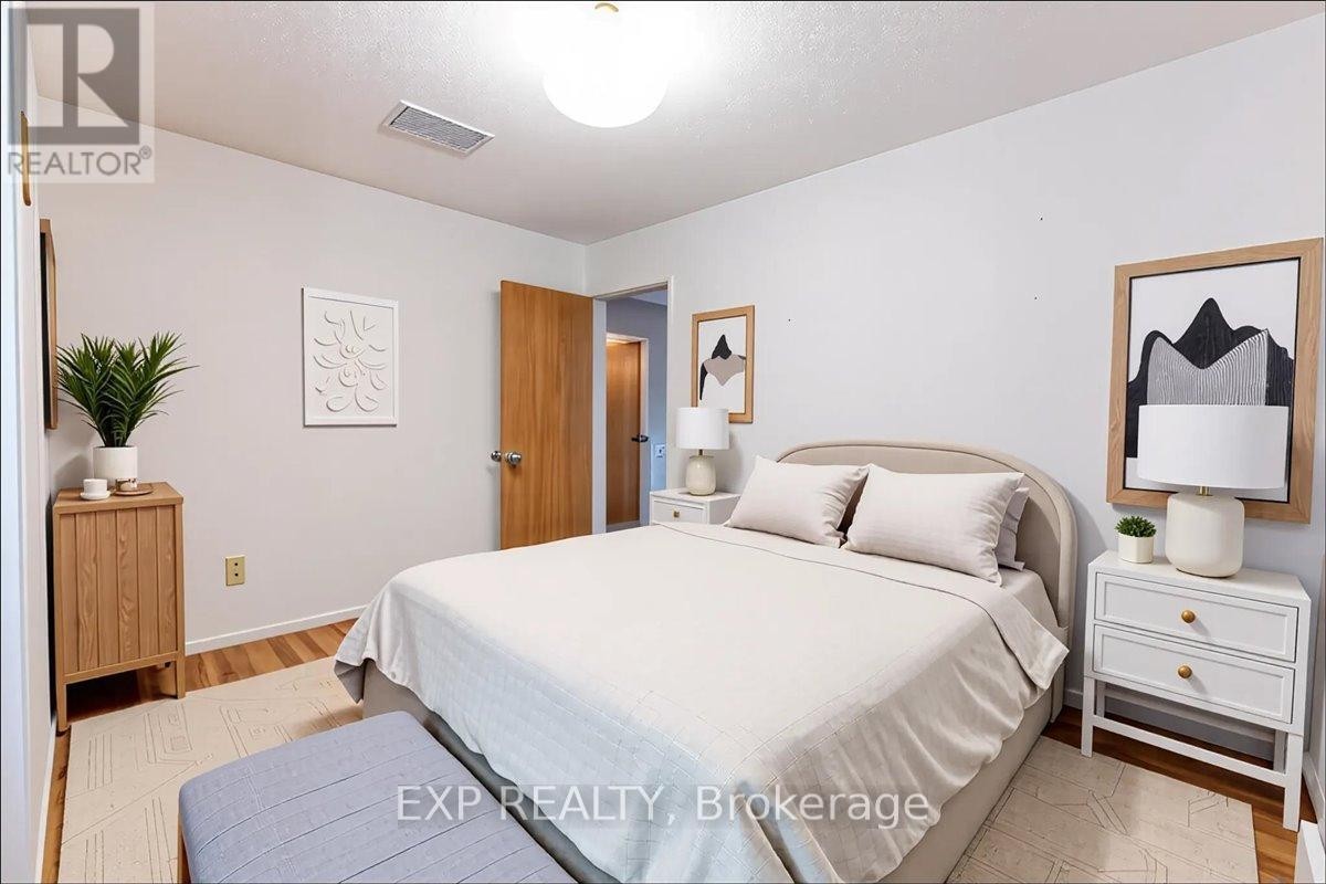 












2209 FILLMORE CRESCENT

,
Ottawa,




Ontario
K1J6A1

