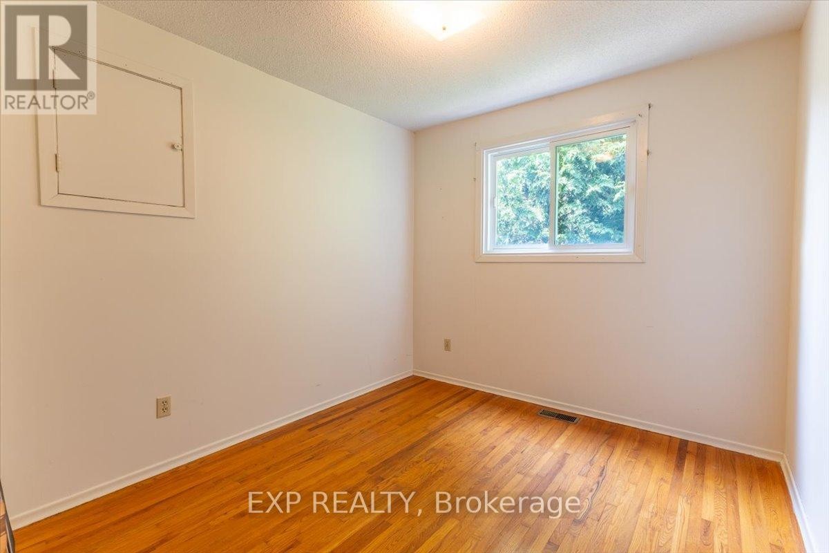 












2209 FILLMORE CRESCENT

,
Ottawa,




Ontario
K1J6A1

