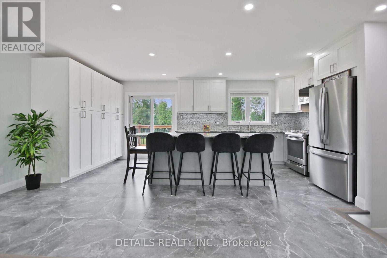 












2708 BEKKER'S COURT

,
Ottawa,




Ontario
K0A2P0

