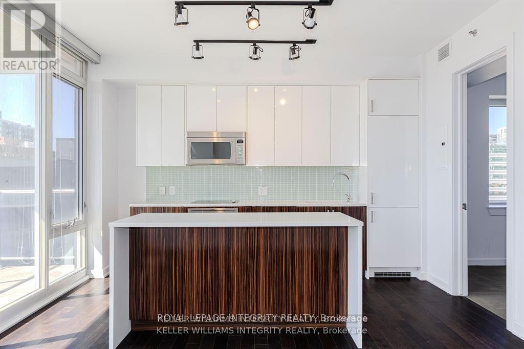 












809 - 300 LISGAR STREET

,
Ottawa,




Ontario
K2P0E2

