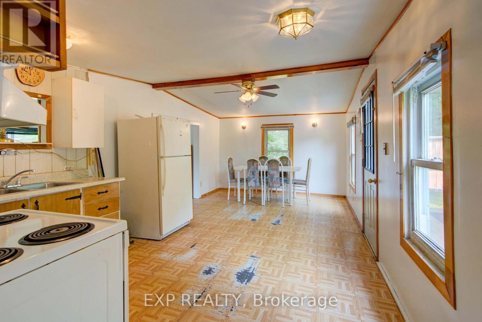 












1319 DALHOUSIE 5B CONCESSION

,
Lanark Highlands,




Ontario
K0G1K0


