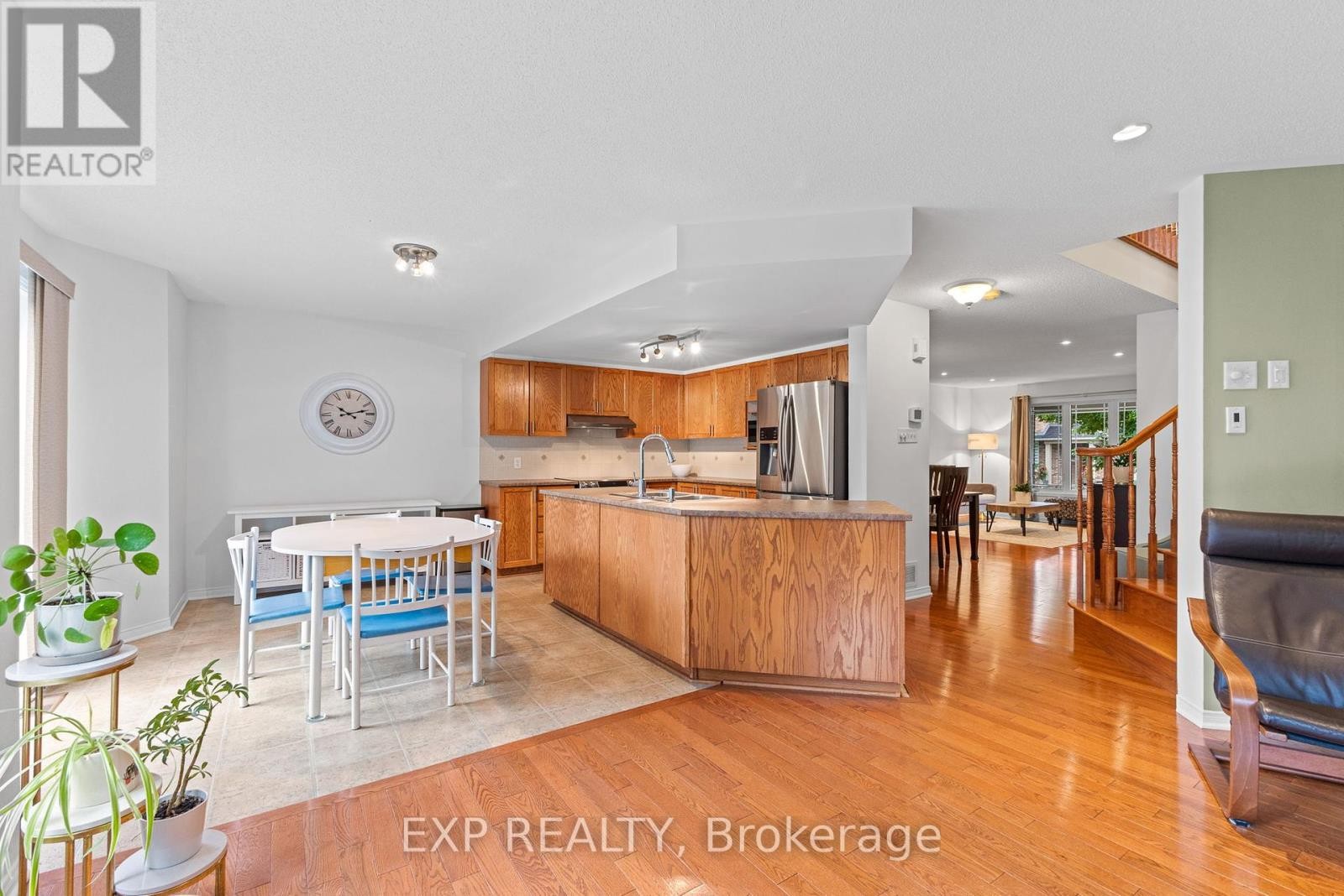 












54 HUNTCLIFF PLACE

,
Ottawa,




Ontario
K2G6Z9

