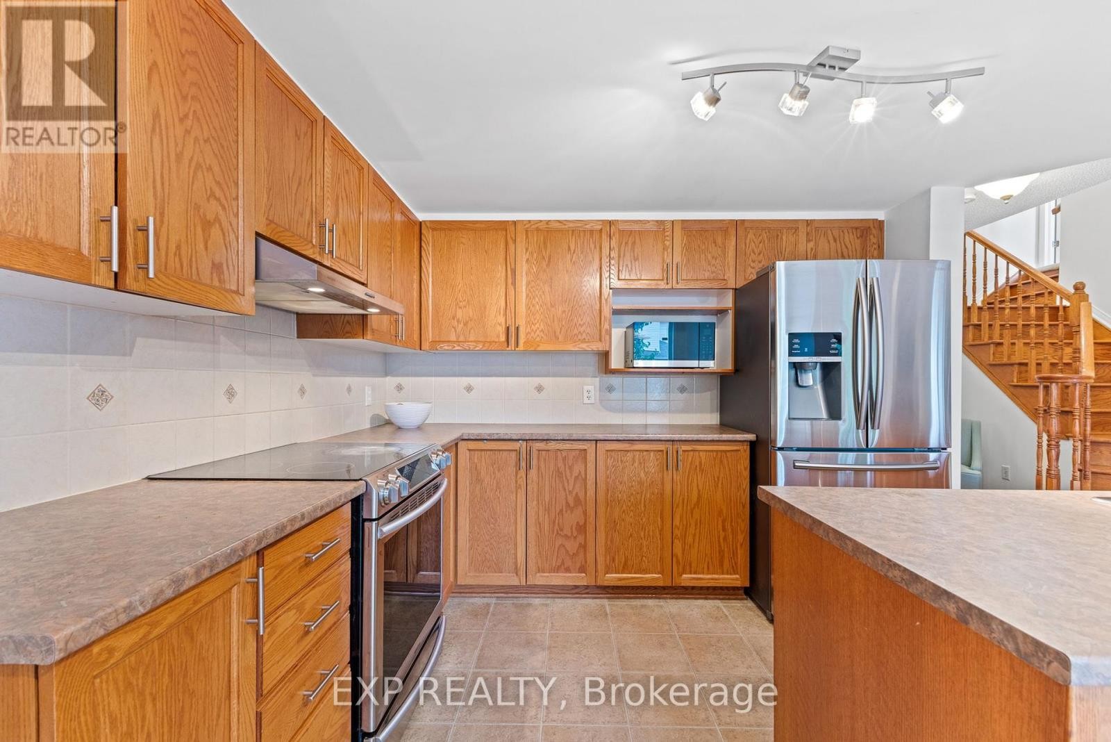 












54 HUNTCLIFF PLACE

,
Ottawa,




Ontario
K2G6Z9

