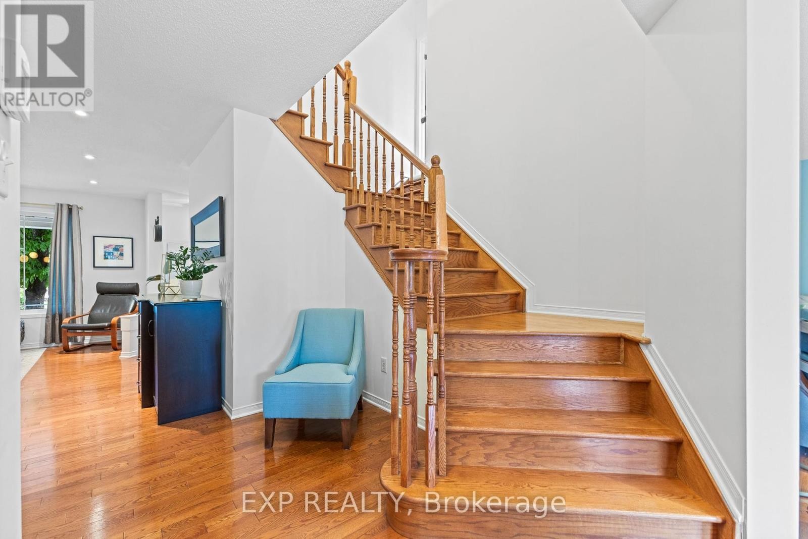 












54 HUNTCLIFF PLACE

,
Ottawa,




Ontario
K2G6Z9

