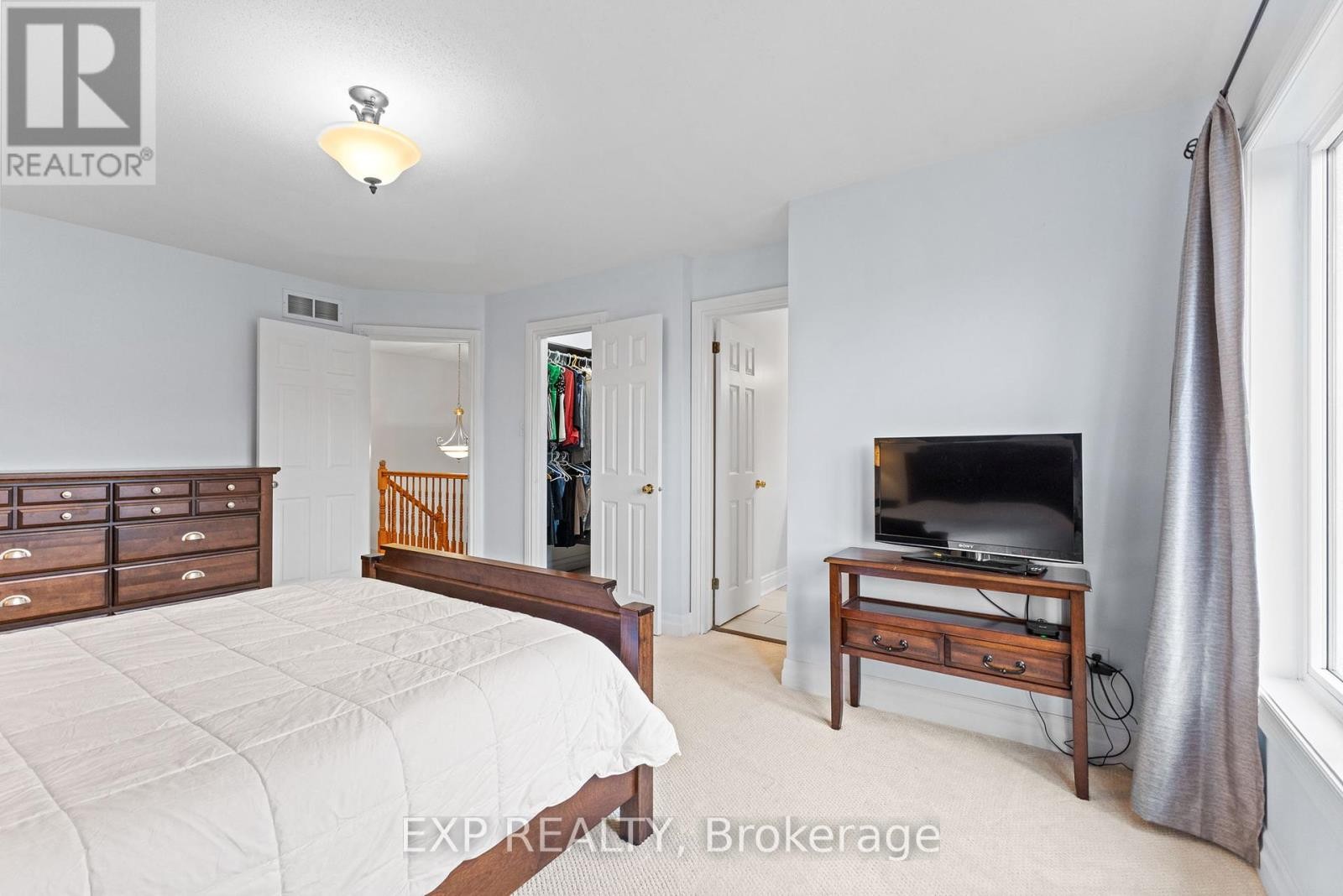 












54 HUNTCLIFF PLACE

,
Ottawa,




Ontario
K2G6Z9

