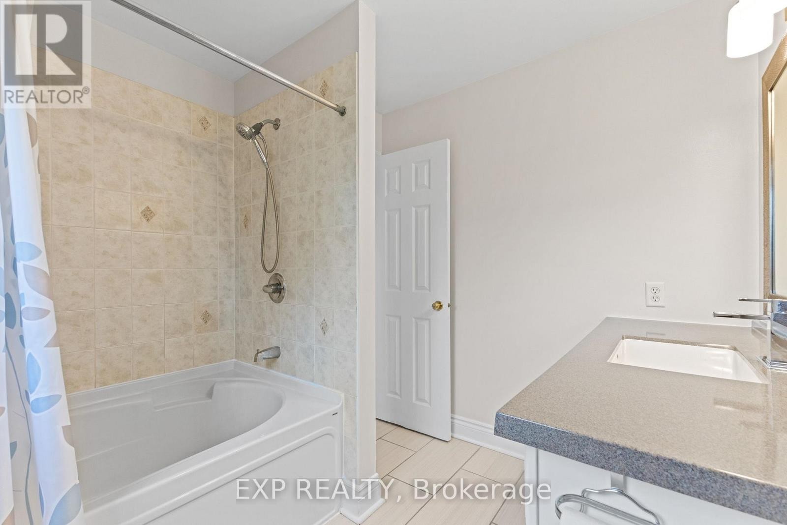 












54 HUNTCLIFF PLACE

,
Ottawa,




Ontario
K2G6Z9

