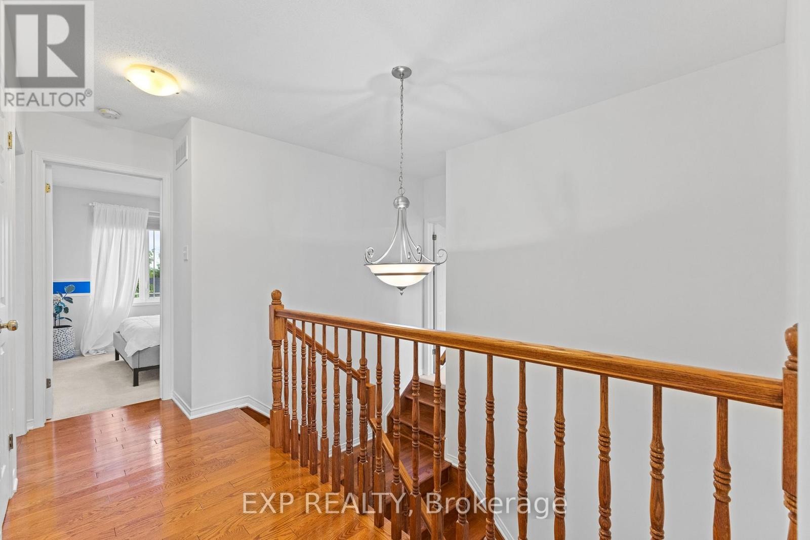 












54 HUNTCLIFF PLACE

,
Ottawa,




Ontario
K2G6Z9

