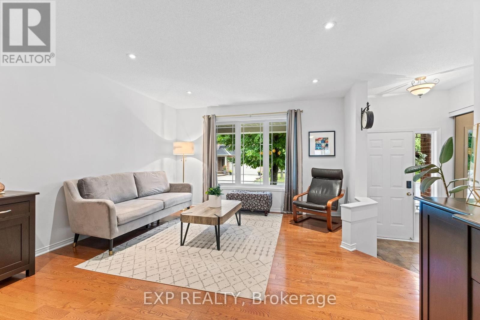 












54 HUNTCLIFF PLACE

,
Ottawa,




Ontario
K2G6Z9

