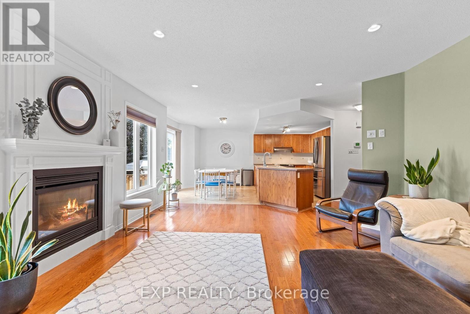 












54 HUNTCLIFF PLACE

,
Ottawa,




Ontario
K2G6Z9

