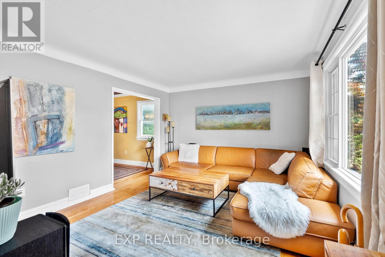 












421 GREENWOOD AVENUE

,
Ottawa,




Ontario
K2A0X5

