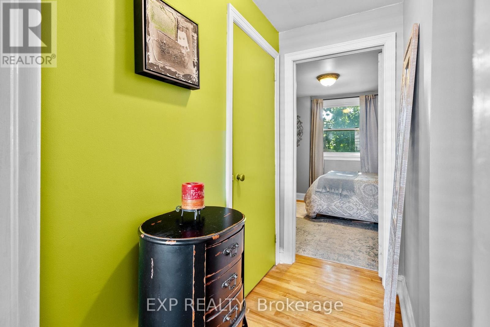 












421 GREENWOOD AVENUE

,
Ottawa,




Ontario
K2A0X5

