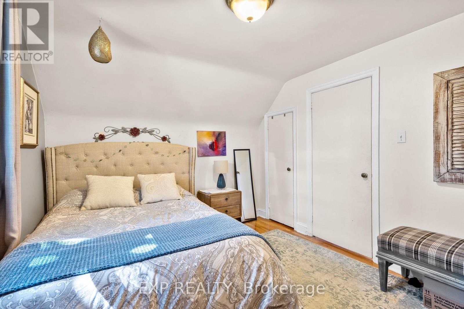 












421 GREENWOOD AVENUE

,
Ottawa,




Ontario
K2A0X5

