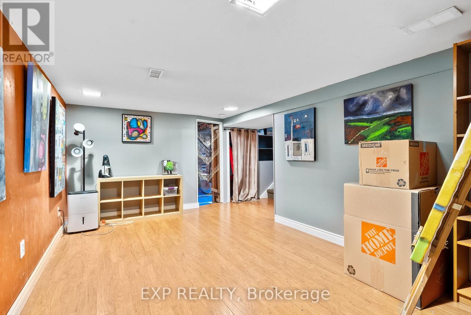 












421 GREENWOOD AVENUE

,
Ottawa,




Ontario
K2A0X5

