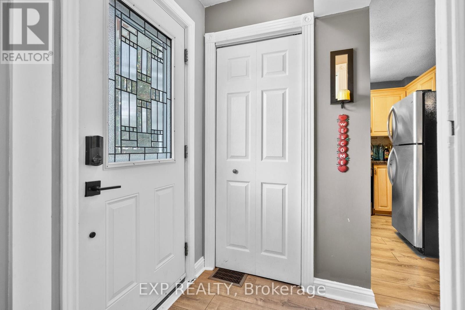












421 GREENWOOD AVENUE

,
Ottawa,




Ontario
K2A0X5

