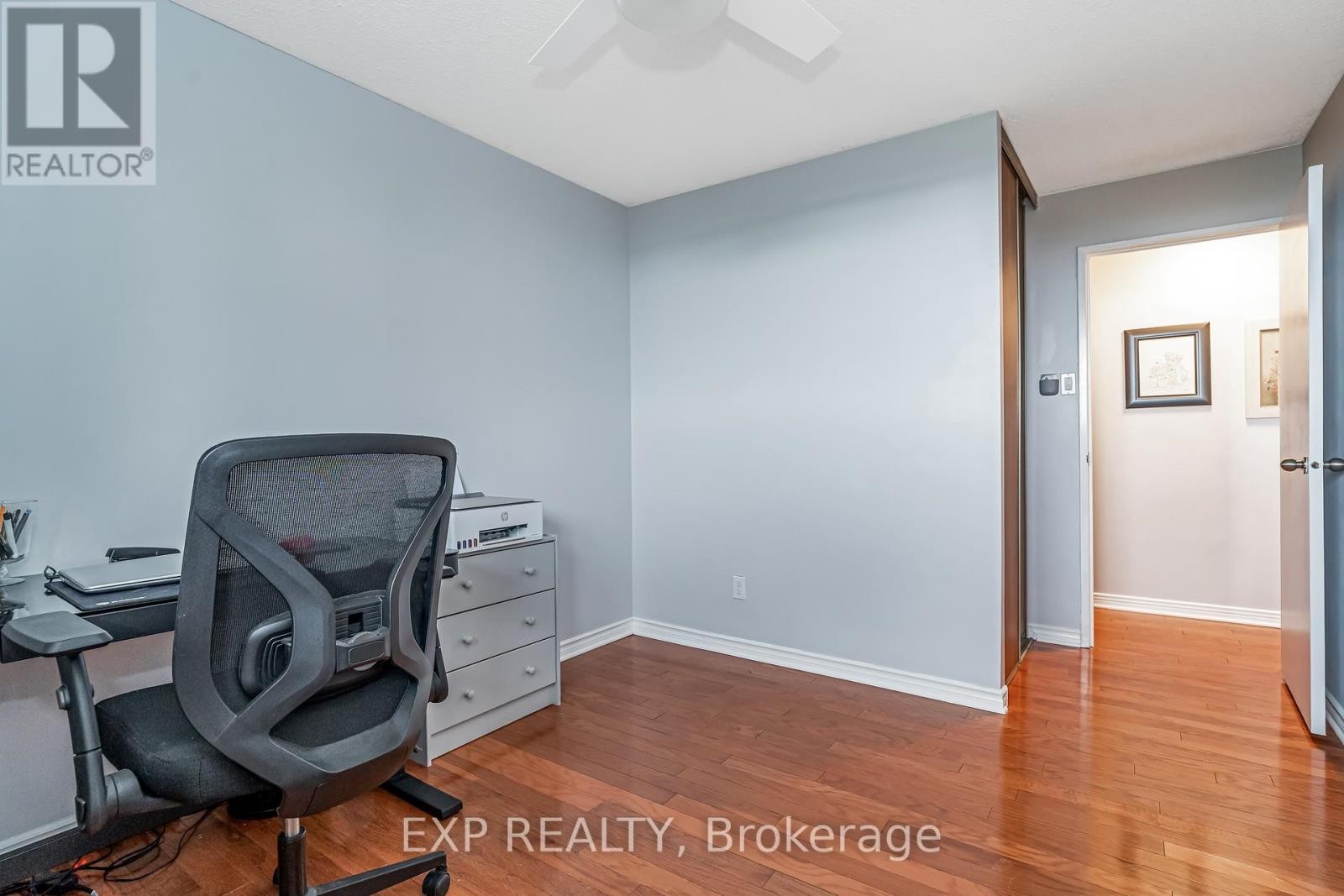 












101 - 415 GREENVIEW AVENUE

,
Ottawa,




Ontario
K2B8G5

