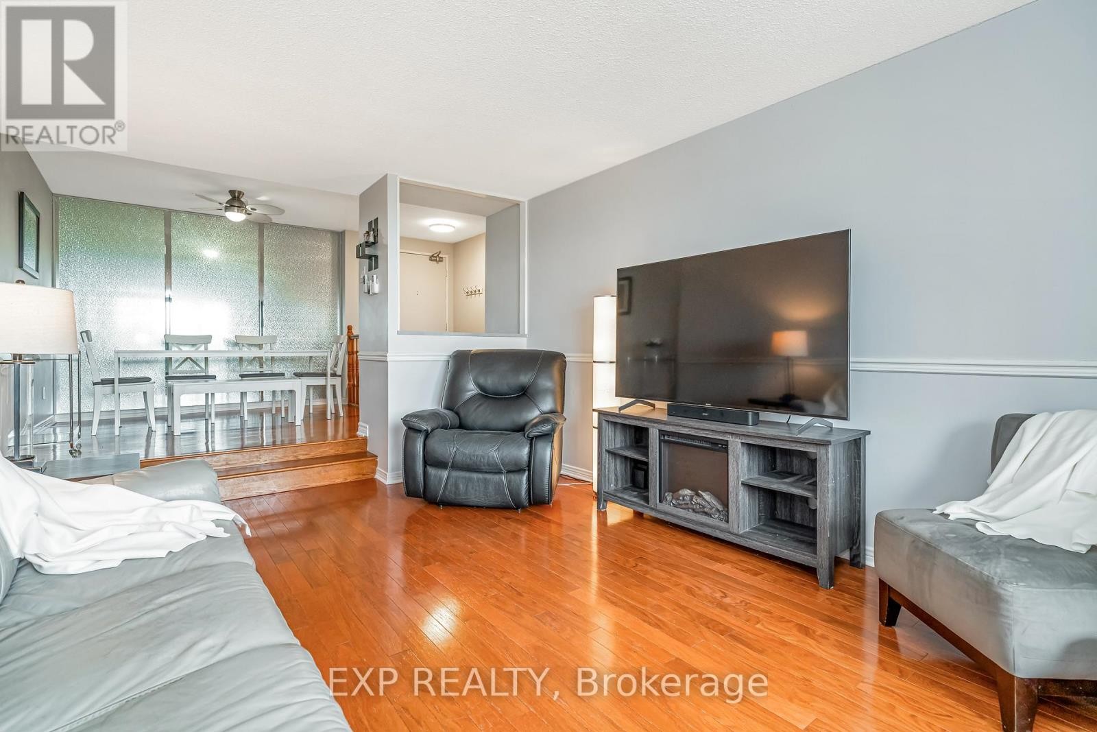 












101 - 415 GREENVIEW AVENUE

,
Ottawa,




Ontario
K2B8G5

