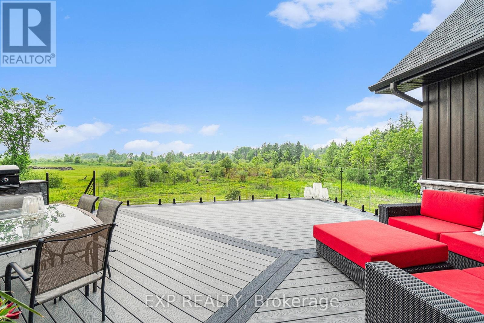 












21 CONSTANCE LAKE ROAD

,
Ottawa,




Ontario
K2K1X7

