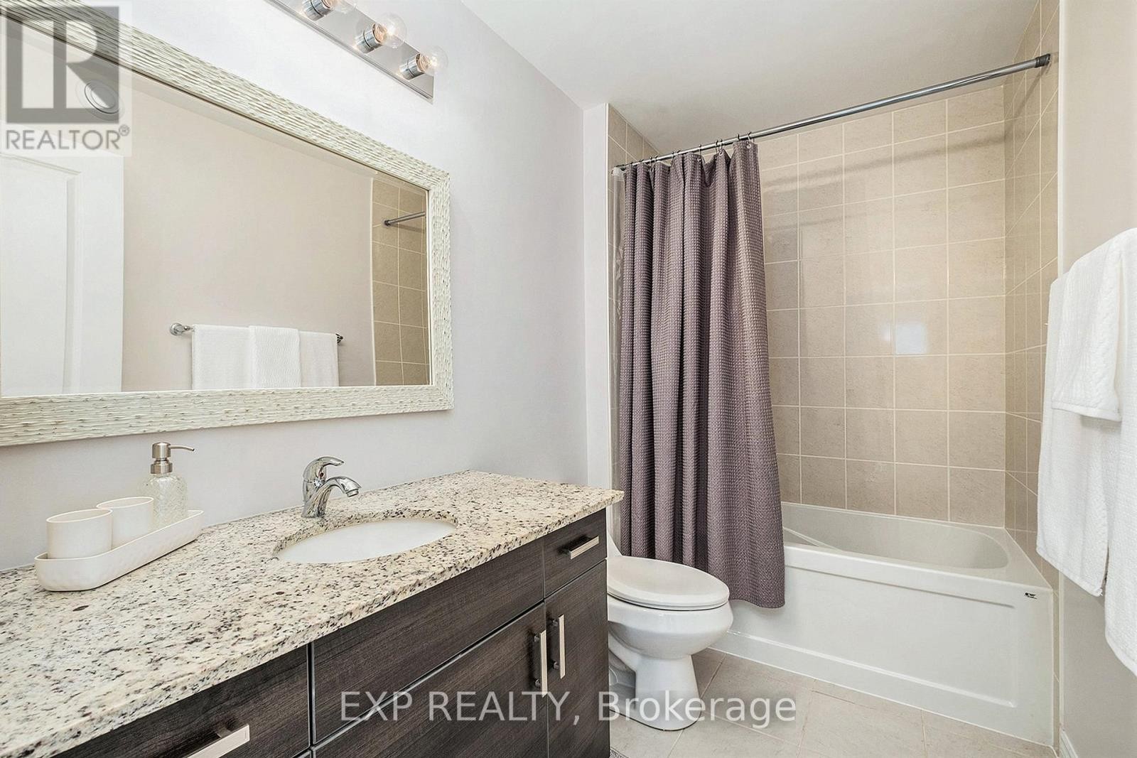 












511 EARNSCLIFFE GROVE

,
Ottawa,




Ontario
K4M0C9

